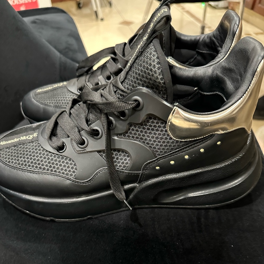 NEW Alexander McQueen sneakers